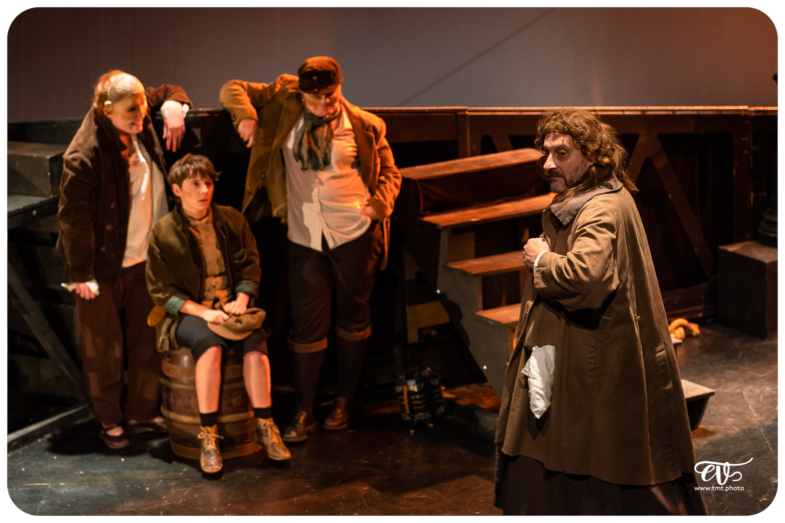 OLIVER TWIST (CIE LA MESNIE H.)